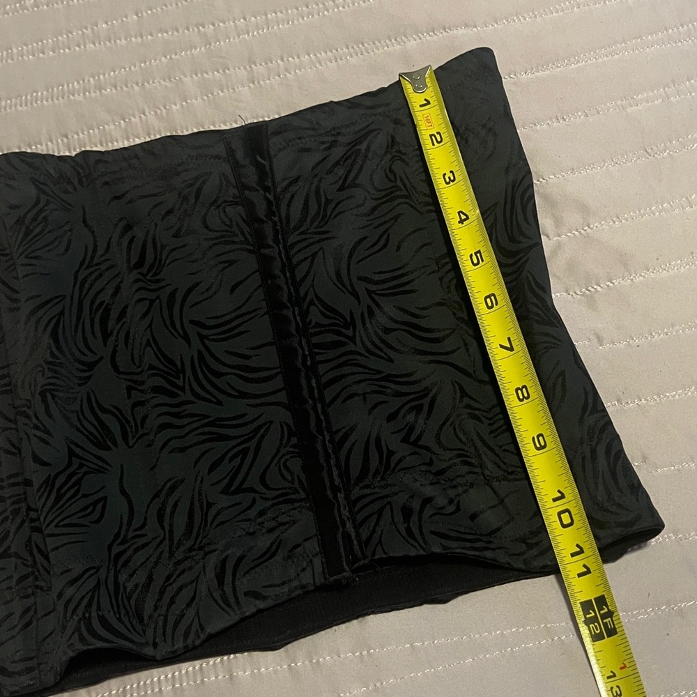 Maidenform Waist Control Cincher Size Medium - Picture 7 of 7